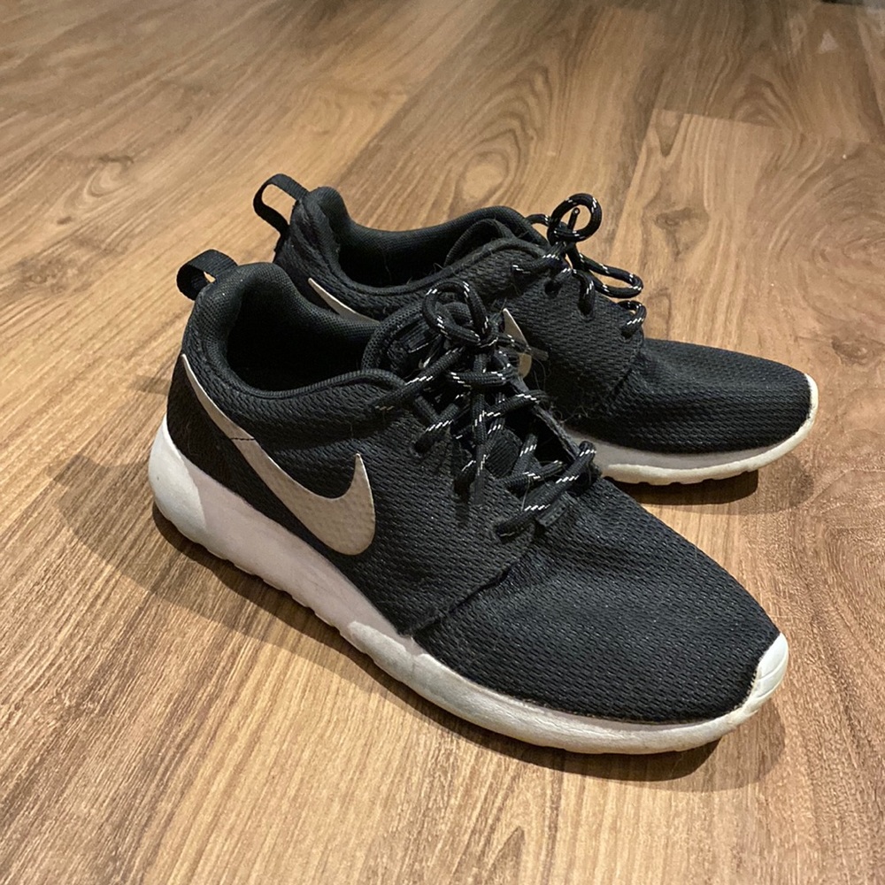 Nike Women Roshe One
